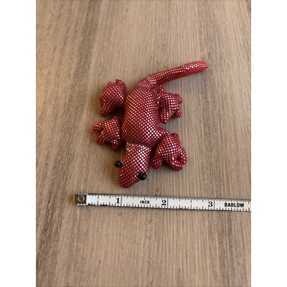 Sand Filled Red Gecko Plush Toy Animals Shimmering Paperweight Sensory Toy - Picture 4 of 4
